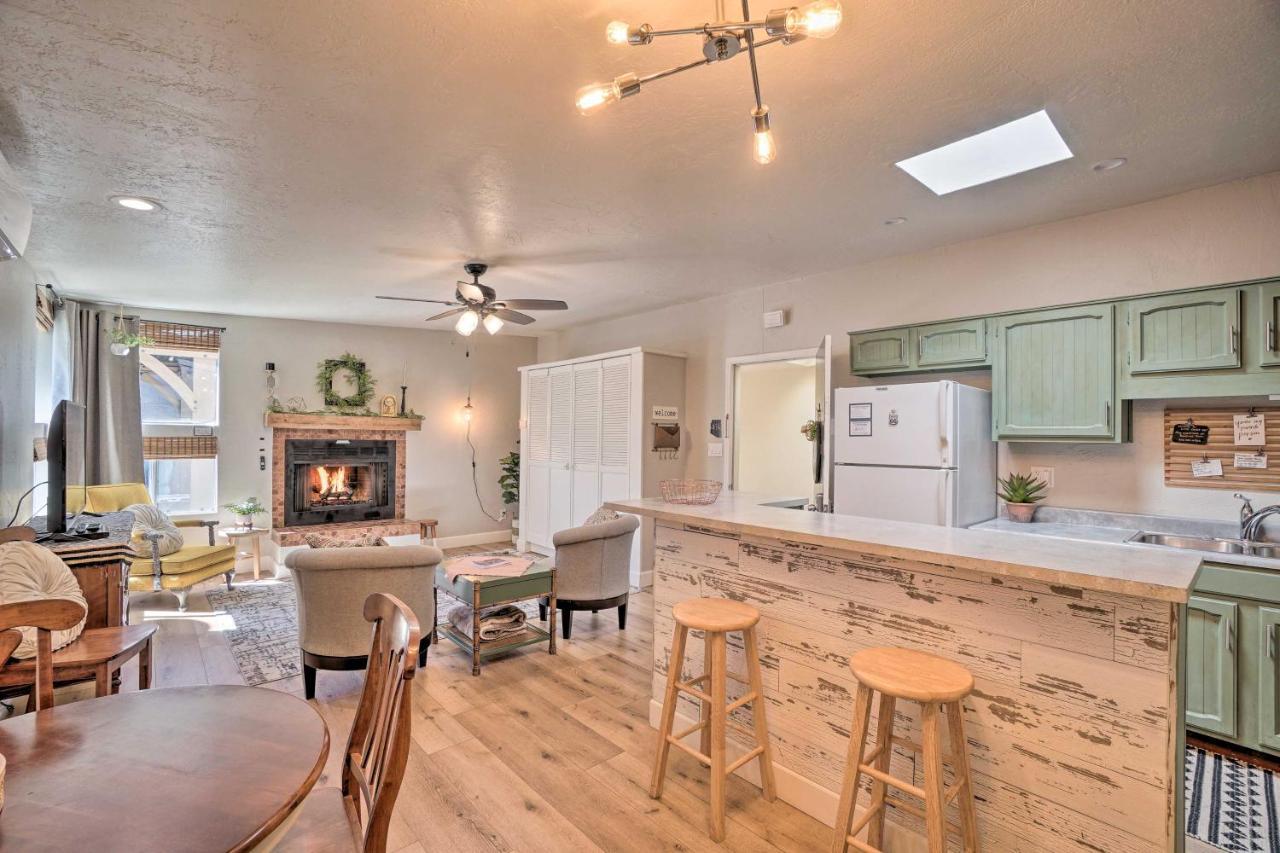 Central Williams Studio With Fireplace On Route 66!アパートメント エクステリア 写真